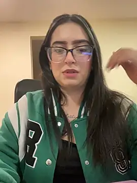 Snapshot of Kloe_Novoa chatting on April 2026 01:41:01 PM Kloe Novoa online show from April 2026 01:41:01 PM