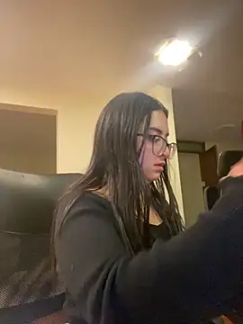 Snapshot of Kloe_Novoa chatting on April 2026 12:11:02 PM Kloe Novoa online show from April 2026 12:11:02 PM