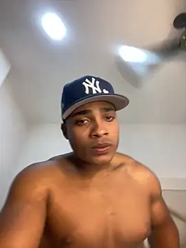 Snapshot of you_marcel chatting on October 2025 03:09:01 AM you marcel online show from October 2025 03:09:01 AM