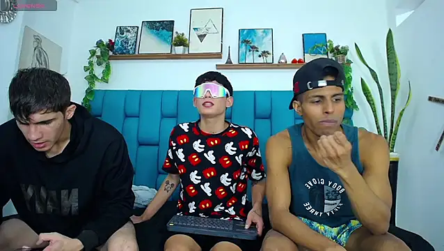 Hot Boys Latinos X online show from December 2025 10:17:02 PM