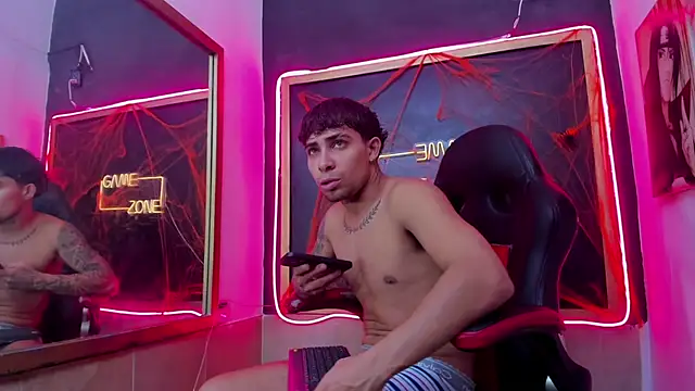 Snapshot of ethan_york chatting on October 2025 03:54:02 AM ethan york online show from October 2025 03:54:02 AM