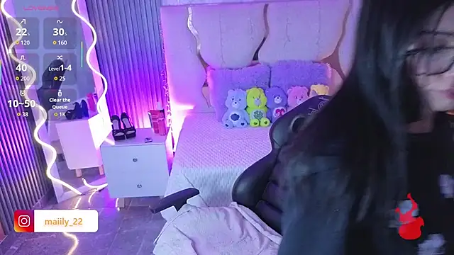 MAIILY TAY online show from January 2026 11:48:02 AM