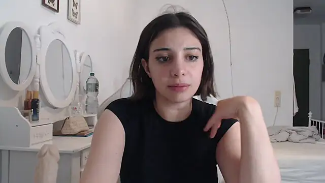 Snapshot of bellefleurrr chatting on July 2026 07:57:01 PM bellefleurrr online show from July 2026 07:57:01 PM