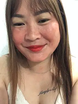 Snapshot of bombom1x chatting on October 2025 09:17:01 AM bombom1x online show from October 2025 09:17:01 AM