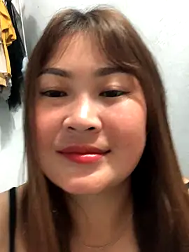 Snapshot of bombom1x chatting on October 2025 04:31:01 PM bombom1x online show from October 2025 04:31:01 PM