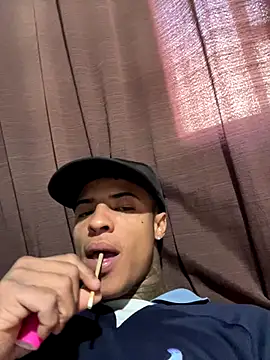 Snapshot of Guilps chatting on October 2025 01:40:02 PM Guilps online show from October 2025 01:40:02 PM