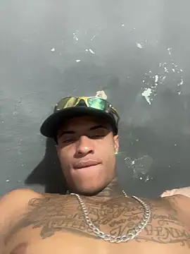 Snapshot of Guilps chatting on October 2025 01:46:01 AM Guilps online show from October 2025 01:46:01 AM