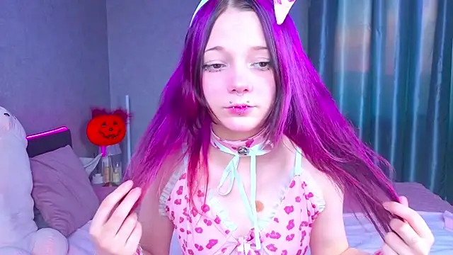 KittieHeart online show from November 2025 01:56:02 PM