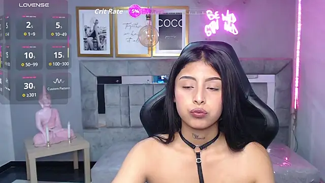 Snapshot of Cute_Martina_v chatting on October 2025 08:13:02 PM Cute Martina v online show from October 2025 08:13:02 PM