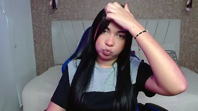 AliceSmity  online show from January 2026 12:20:01 PM