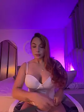 GiaStonne online show from March 2026 02:27:02 AM