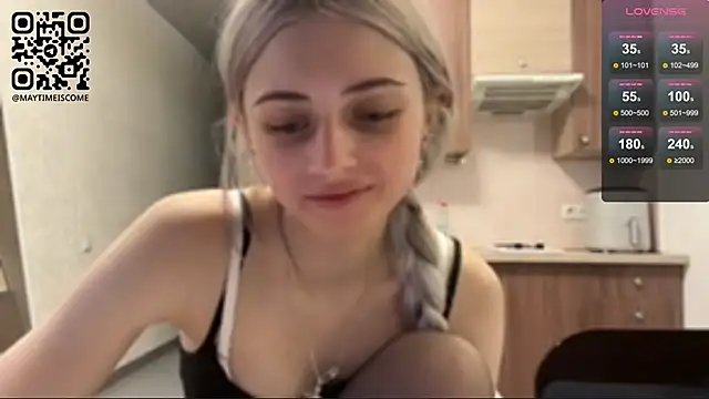 Snapshot of AidaGloshen chatting on May 2026 01:39:01 PM AidaGloshen online show from May 2026 01:39:01 PM