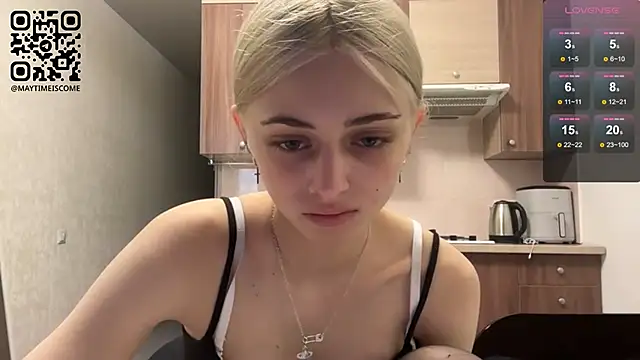 Snapshot of AidaGloshen chatting on June 2026 03:05:01 PM AidaGloshen online show from June 2026 03:05:01 PM