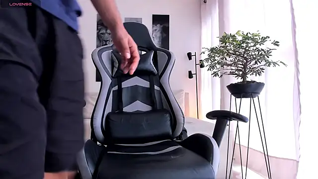 IamKael  online show from January 2026 04:33:02 PM