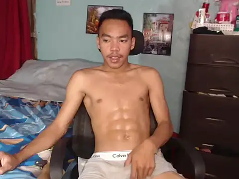 slimraz02 online show from March 2026 12:28:01 AM