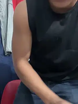 maruquint28 online show from November 2025 10:52:02 PM