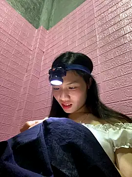 Snapshot of Yunzang chatting on December 2025 01:36:01 AM Yunzang online show from December 2025 01:36:01 AM