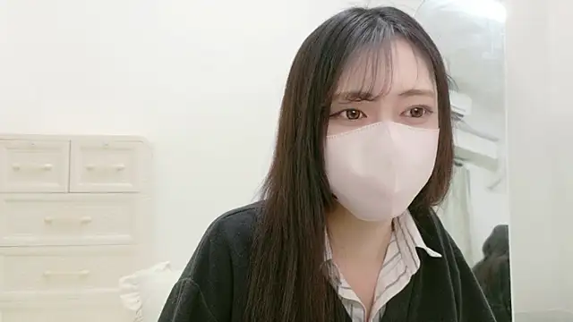 Snapshot of annachan_v chatting on April 2026 05:43:02 PM annachan v online show from April 2026 05:43:02 PM