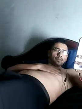 Leocuma82 online show from November 2025 03:20:02 AM