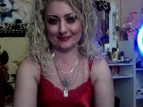 Snapshot of xHot_Amazonq chatting on November 2025 06:24:02 PM xHot Amazonq online show from November 2025 06:24:02 PM