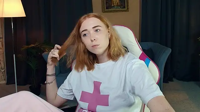 AddieOsler online show from November 2025 07:50:02 PM