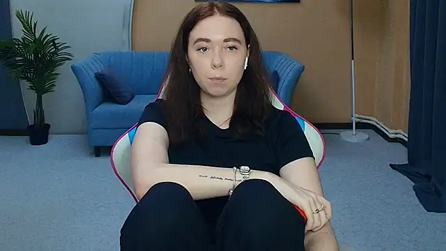 Snapshot of AddieOsler chatting on May 2026 07:55:02 PM AddieOsler online show from May 2026 07:55:02 PM