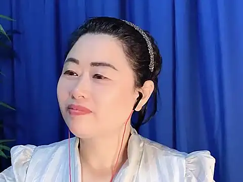 yaoyao22678 online show from October 2025 01:19:02 AM