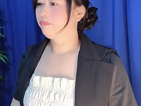 yaoyao22678 online show from November 2025 03:27:02 AM