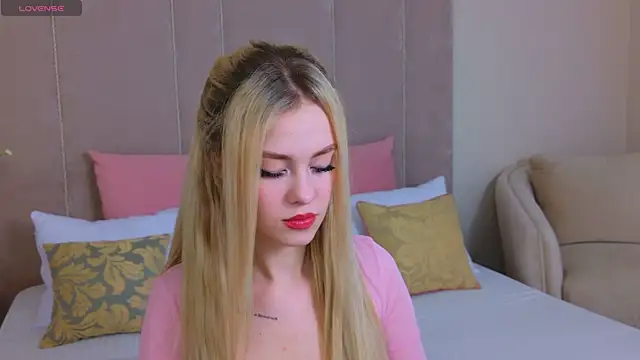 Rose Masson online show from April 2026 06:13:01 AM