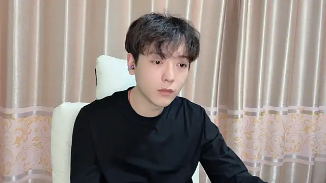 Snapshot of xiaoxiao1025 chatting on October 2025 11:58:01 AM xiaoxiao1025 online show from October 2025 11:58:01 AM