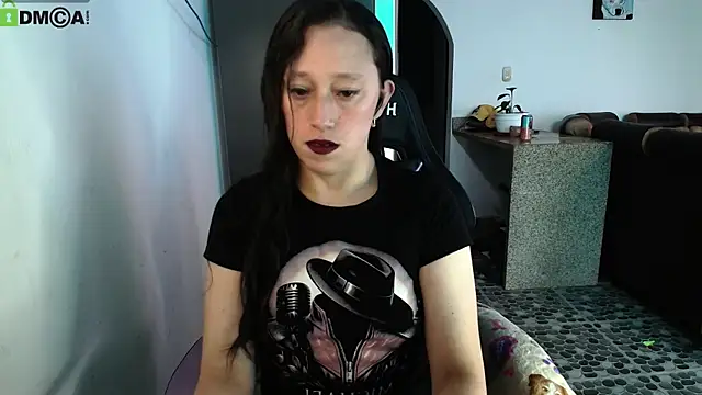 Snapshot of Sunshine_e chatting on May 2026 07:43:02 PM Sunshine e online show from May 2026 07:43:02 PM