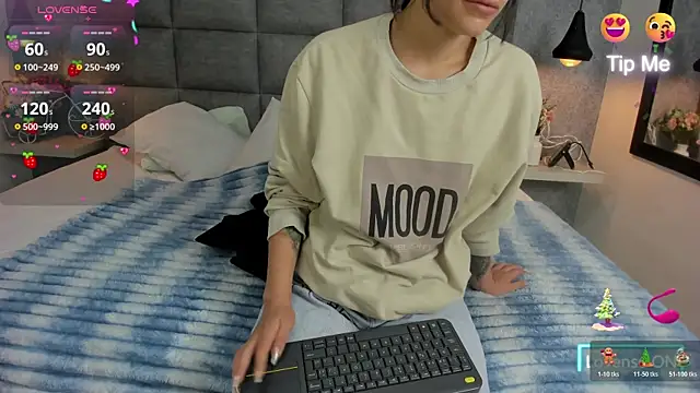 Luna Bella3 online show from December 2025 10:57:01 AM