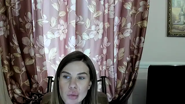 Snapshot of LinaBey chatting on February 2026 12:34:01 PM LinaBey online show from February 2026 12:34:01 PM