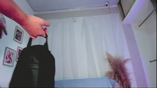 Sweetiee Aurora online show from November 2025 08:22:01 PM