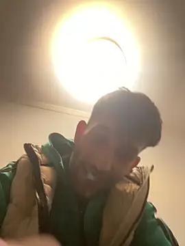 Snapshot of Dondeloquieras4 chatting on February 2026 10:08:01 PM Dondeloquieras4 online show from February 2026 10:08:01 PM