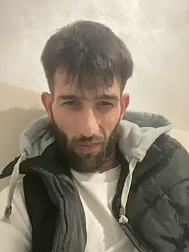 Snapshot of Dondeloquieras4 chatting on February 2026 01:35:02 AM Dondeloquieras4 online show from February 2026 01:35:02 AM