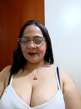 Snapshot of Angie_milf50 chatting on October 2025 02:14:02 AM Angie milf50 online show from October 2025 02:14:02 AM