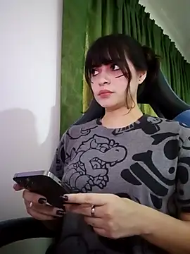 Annagoth  online show from November 2025 04:31:02 PM