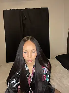 Snapshot of nikkiloveee chatting on November 2025 12:00:01 AM nikkiloveee online show from November 2025 12:00:01 AM