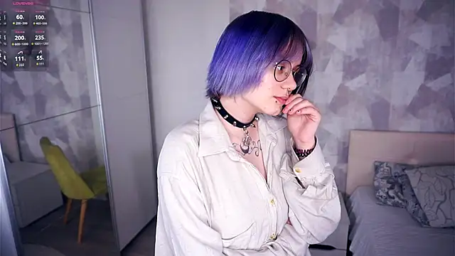 KellePourier online show from November 2025 07:25:01 PM