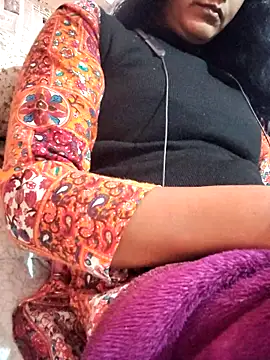 Hot-Rubyy online show from February 2026 10:03:02 AM