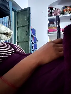 Hot-Rubyy online show from February 2026 09:32:02 AM