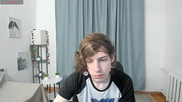 AvenGlow online show from December 2025 05:12:02 AM