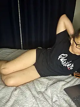 lilMissMarli online show from November 2025 09:58:01 PM