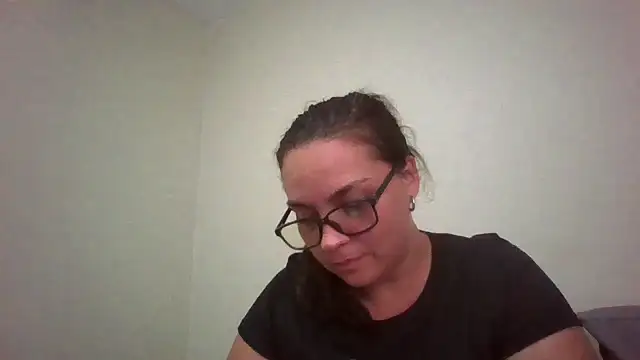 lilMissMarli online show from April 2026 01:42:02 PM