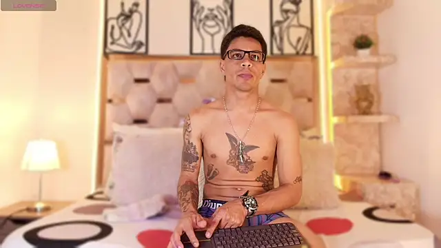 Andrew Haalls online show from November 2025 09:04:01 PM