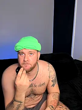 Snapshot of thepornplugz chatting on December 2025 05:50:01 PM thepornplugz online show from December 2025 05:50:01 PM