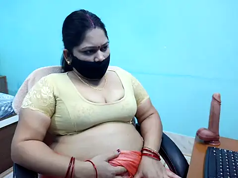 Snapshot of SWEETY_RANI chatting on April 2026 10:15:02 AM SWEETY RANI online show from April 2026 10:15:02 AM