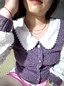 emini-xx online show from February 2026 11:00:01 PM