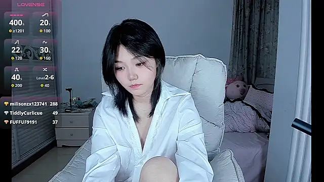 Snapshot of XIAO-VQ chatting on October 2025 09:27:01 PM XIAO-VQ online show from October 2025 09:27:01 PM